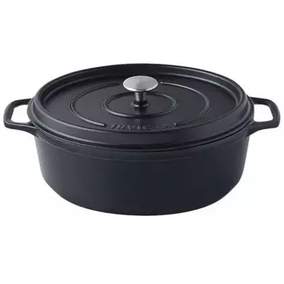 Cocotte en fonte à réserve d'eau ovale noire Invicta