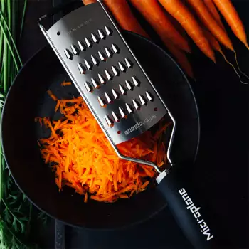 Râpe Microplane Gourmet Spéciale Carottes râpées