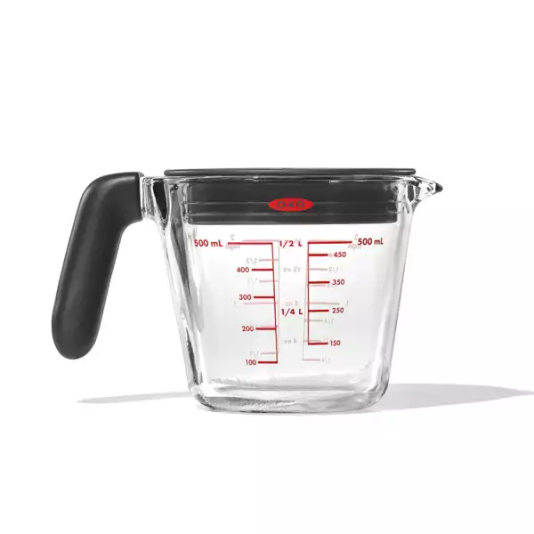 Pichet Mesureur en verre 500 ml avec couvercle Oxo