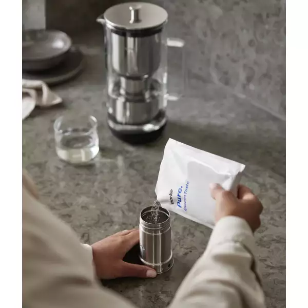 Carafe à eau filtrante verre et inox Aarke