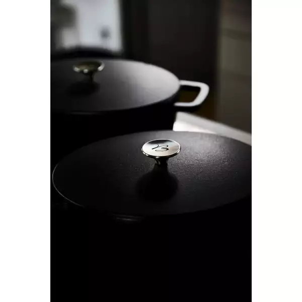 Cocotte en Fonte Black Design ovale noire Baumalu