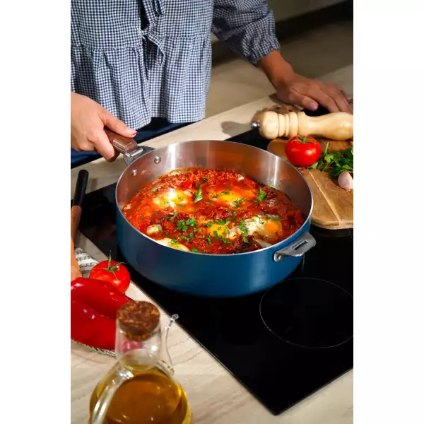 La merveilleuse sauteuse inox Bleu Myrtille Cookut