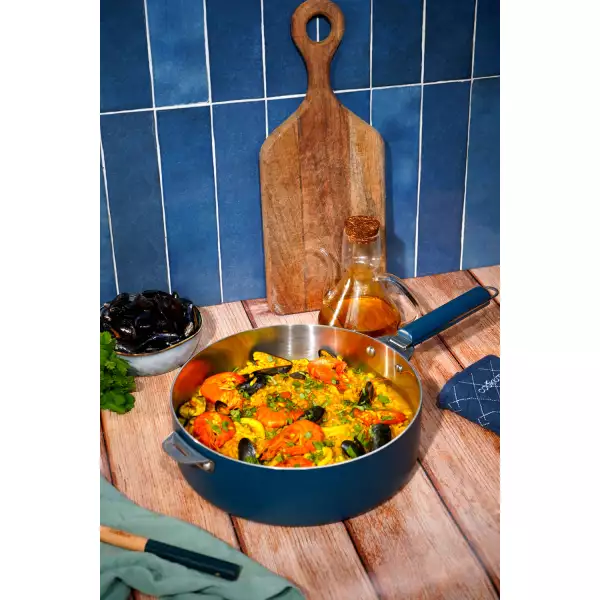 La merveilleuse sauteuse inox Bleu Myrtille Cookut